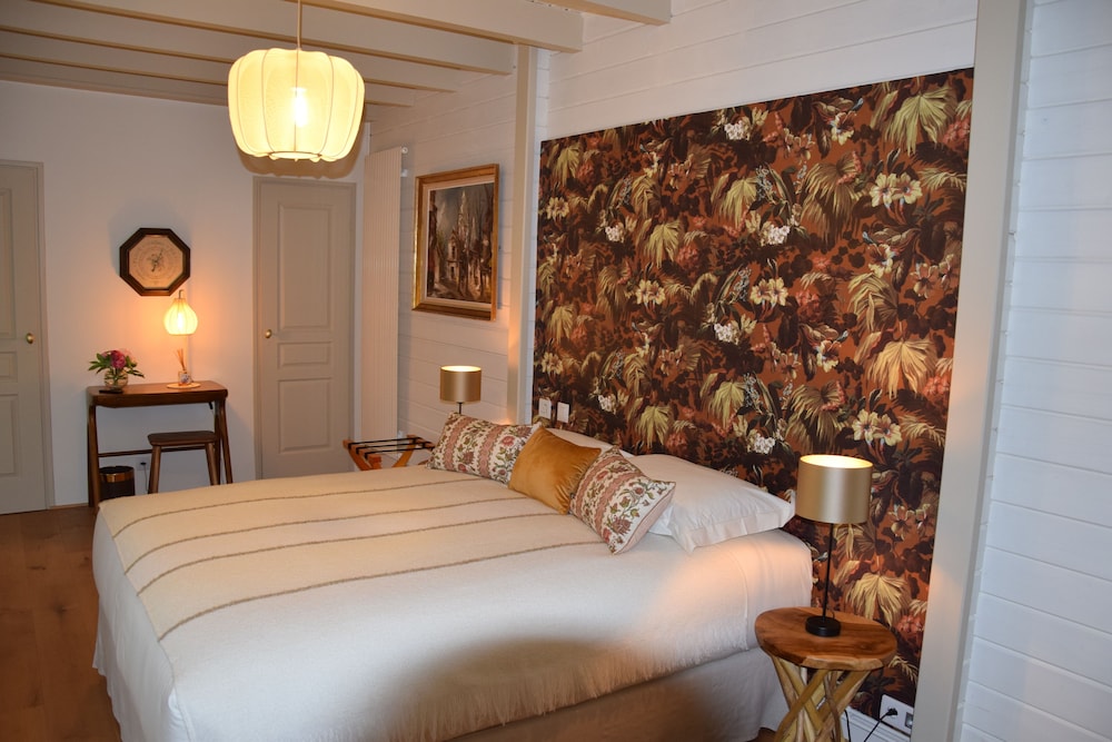 Deluxe Double Room, Patio, Garden View