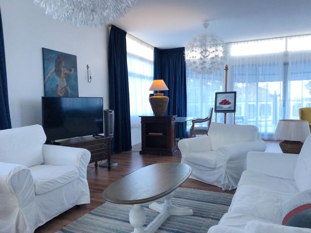 Exclusive Studio Suite, City View photo 3