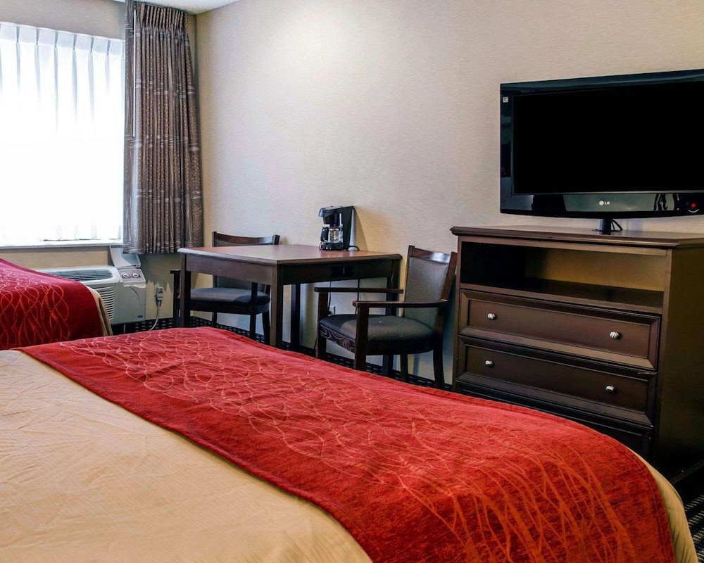 Standard Room, 2 Queen Beds, Non Smoking photo 3