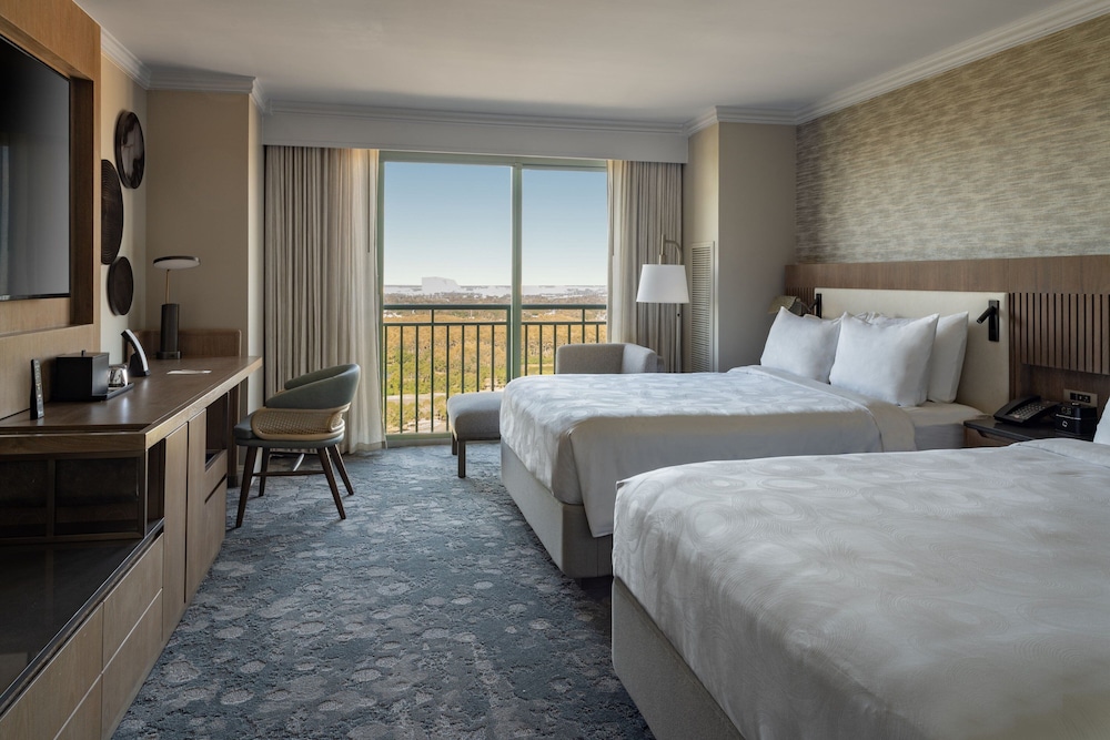 Room, 2 Queen Beds, Balcony