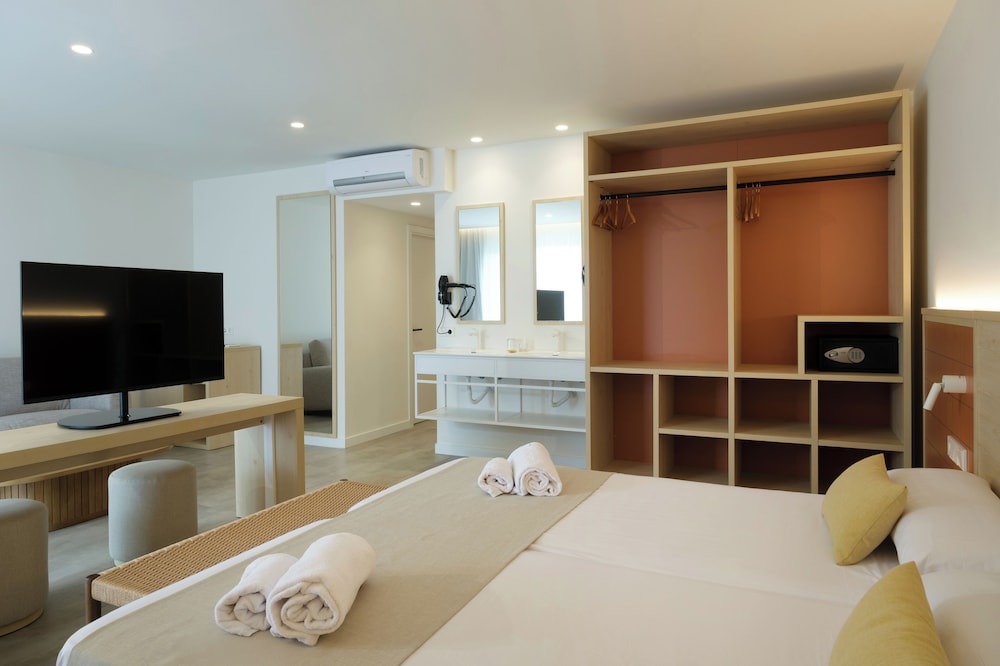 Junior Studio Suite