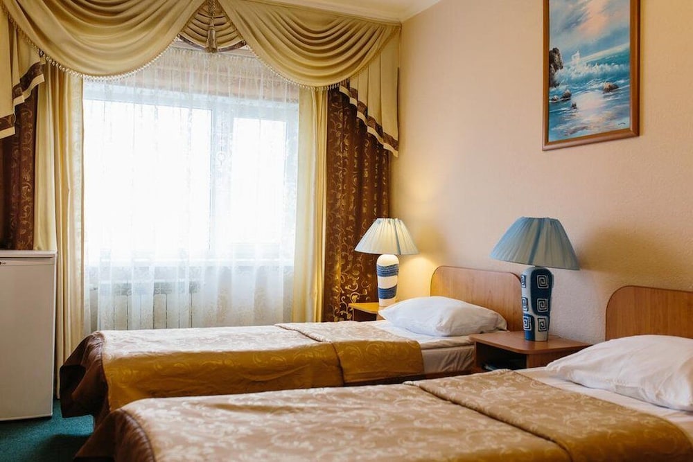 Economy Twin Room photo 2
