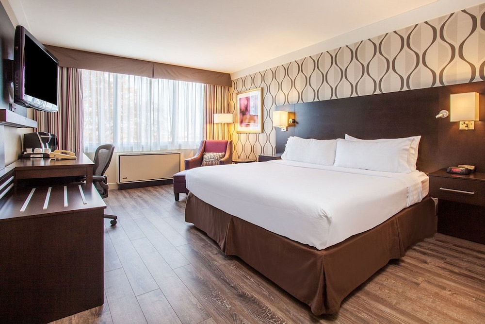 Standard Room, 1 King Bed - Photo 2