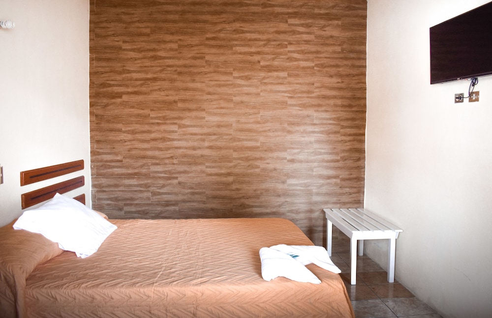 Basic Double or Twin Room photo 2