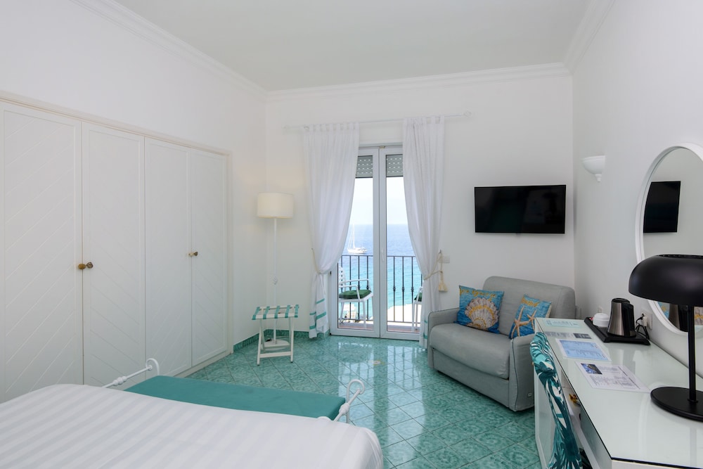 Superior Room, Balcony, Sea View