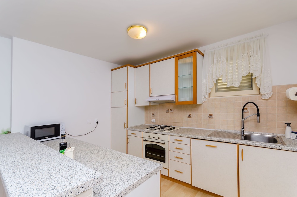 Apartment (A1) photo 2