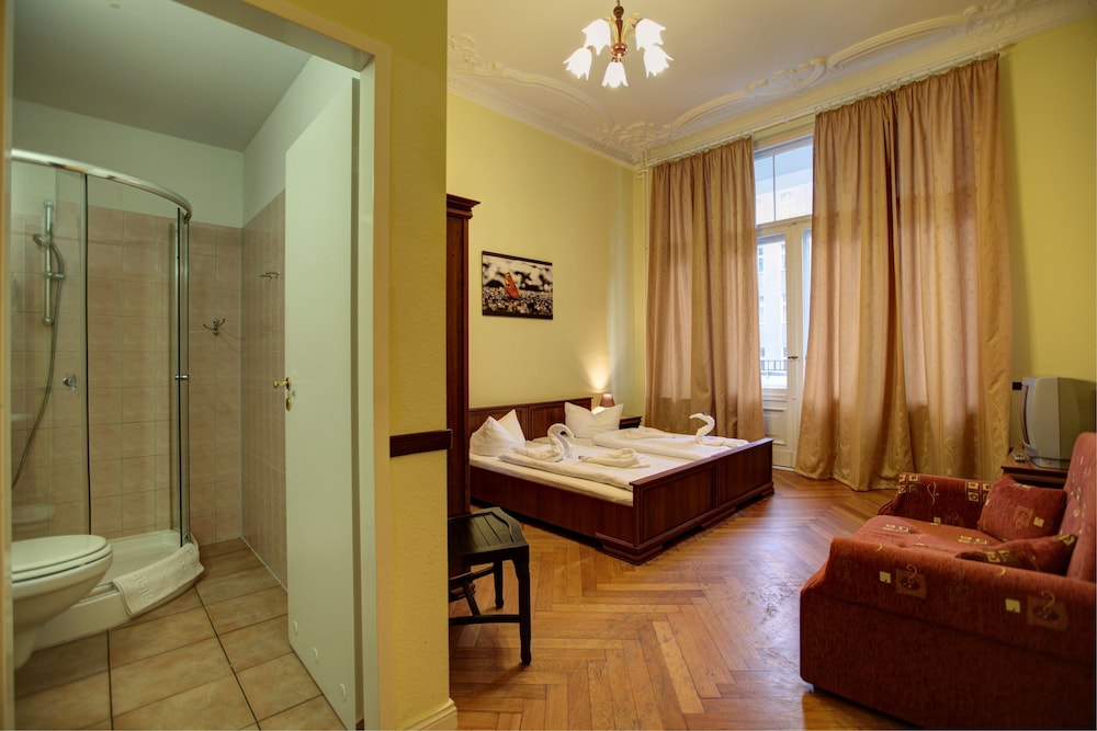 Double Room photo 1