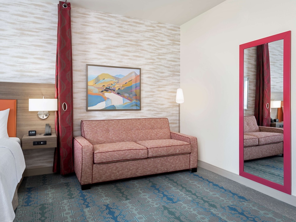 Studio, 1 King Bed, Accessible, Bathtub - Photo 4