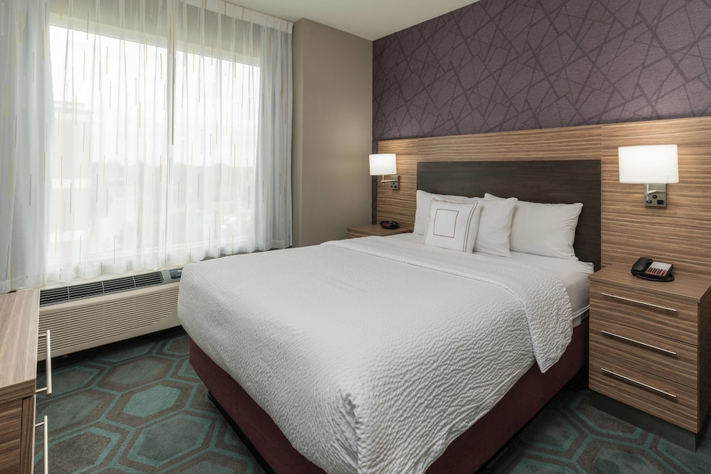 Premium Suite, 2 Bedrooms, City View (Mobility Accessible, Tub) photo 2