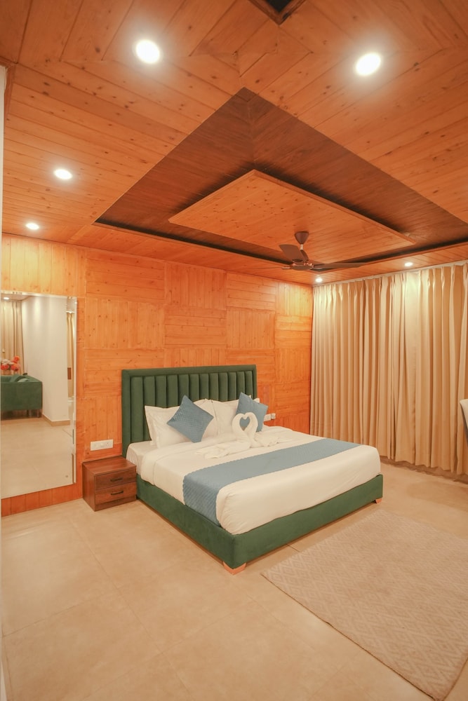 Family Double Room, City View