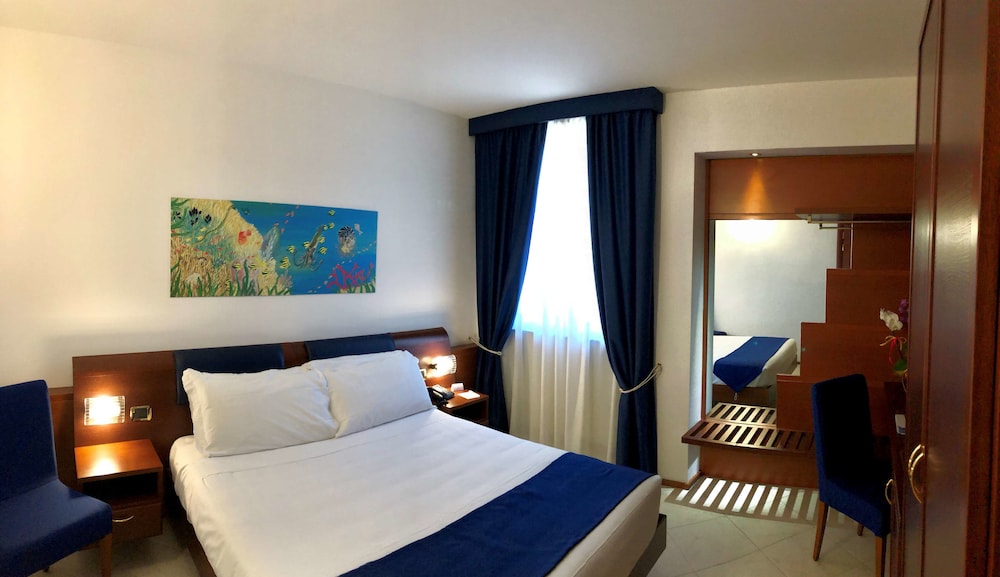 Superior Room, 2 Twin Beds, Non Smoking, Sea View - Photo 11
