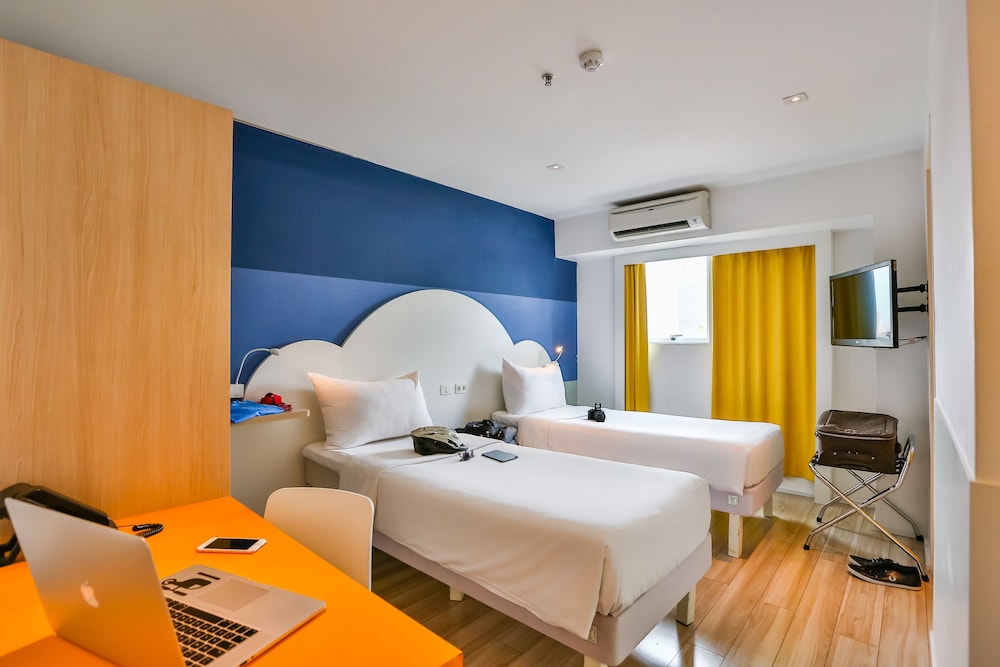 Standard Room, 2 Twin Beds photo 1
