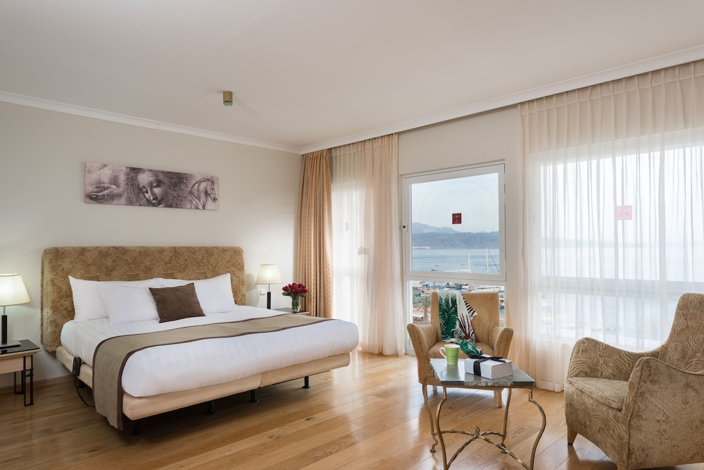 Royal Studio Suite photo 1