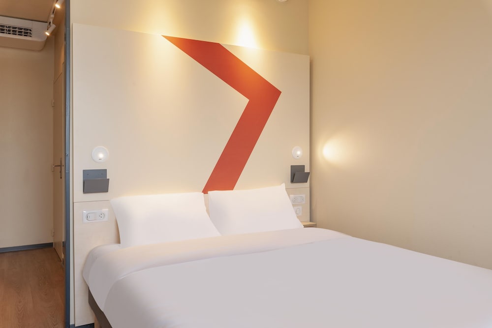 Standard Room, 1 Double Bed - Photo 1