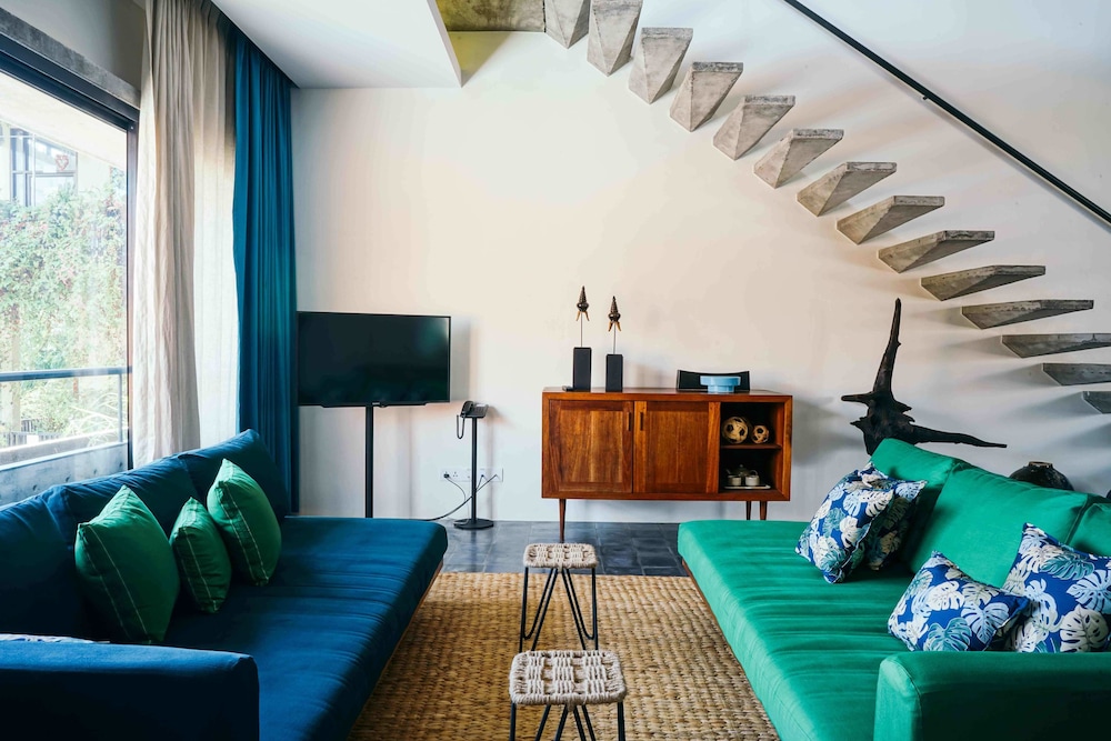 Penthouse - Photo 1