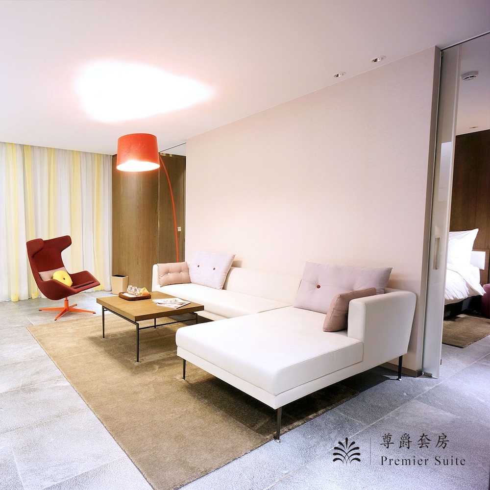 Premier Suite photo 2