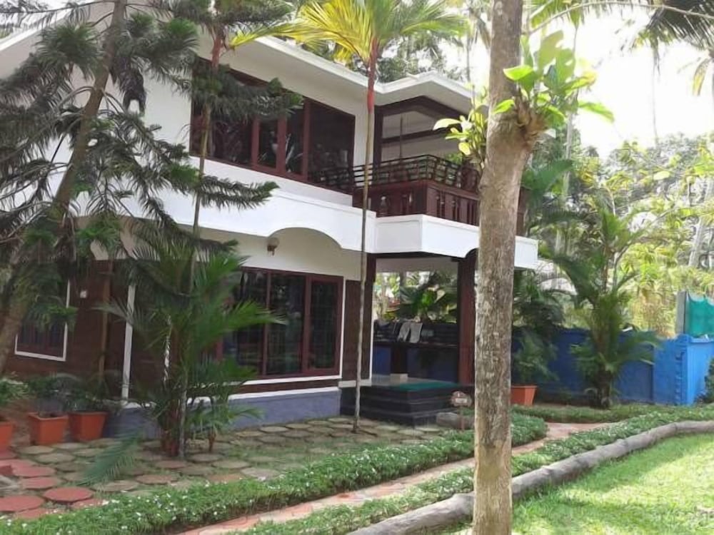 Deluxe Cottage, 1 Bedroom, Pool View photo 2