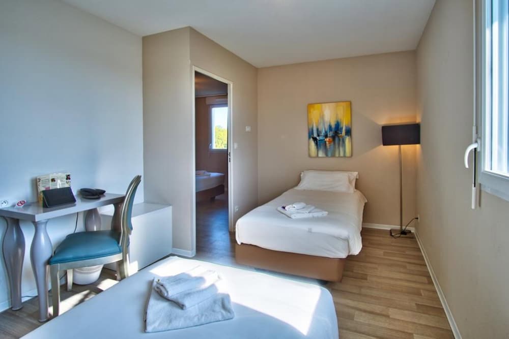 Suite, 2 Bedrooms photo 3