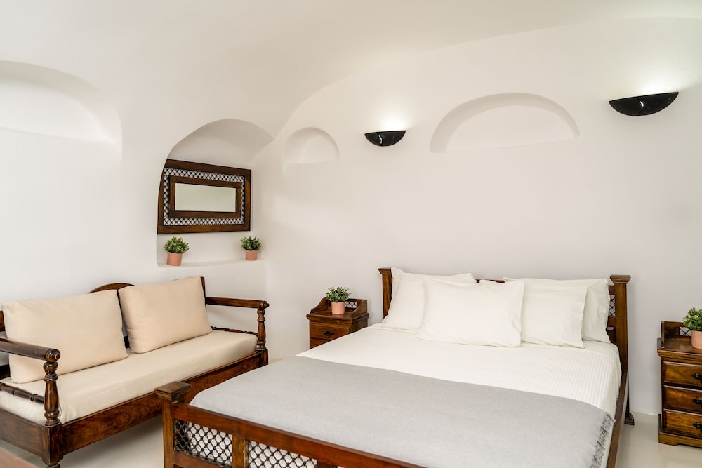 Junior Suite, Sea View (Cave)