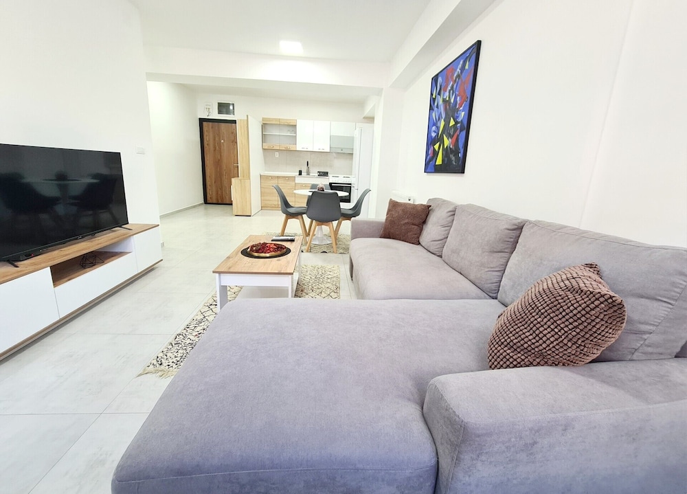Superior Apartment, 2 Bedrooms, Balcony on Street Anastas Mitrev number 03