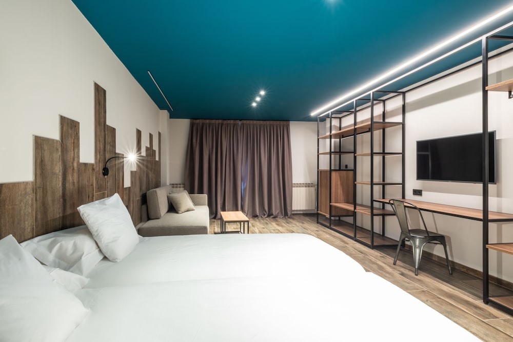 Premium Room (2 Adults) photo 3