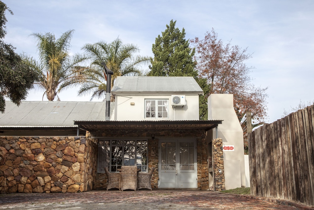 Farm Cottage-African Delight