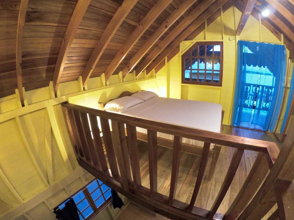 Superior Cabin, Multiple Beds 6 photo 2