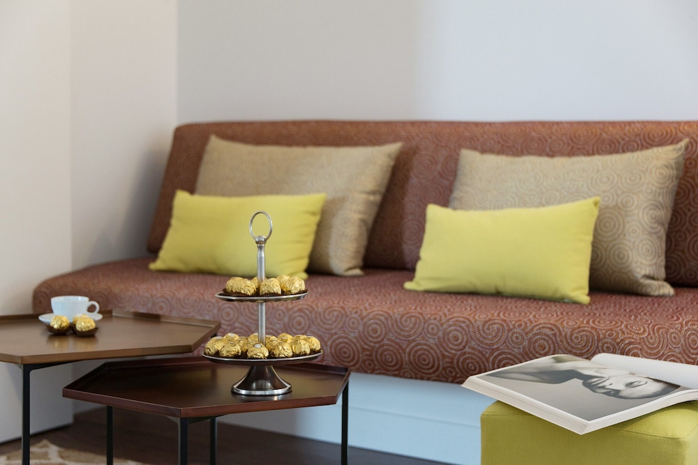 Superior Suite - Photo 5