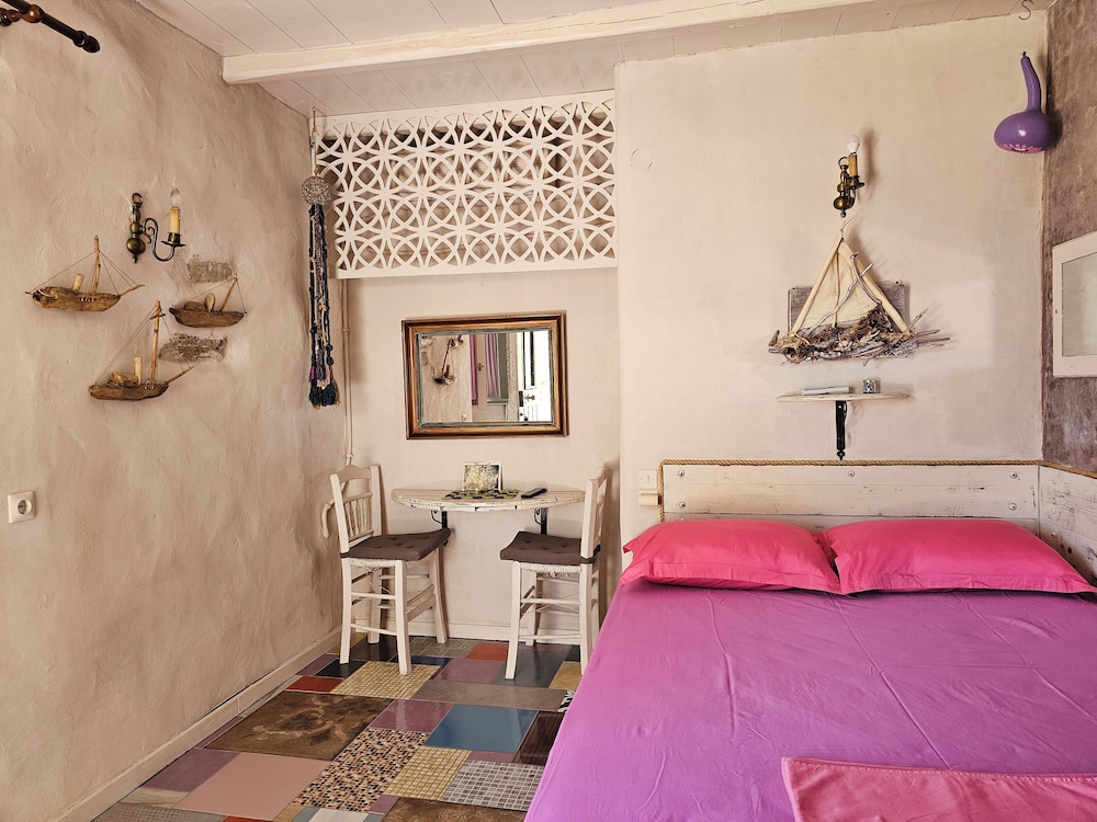 Double Room - Photo 9