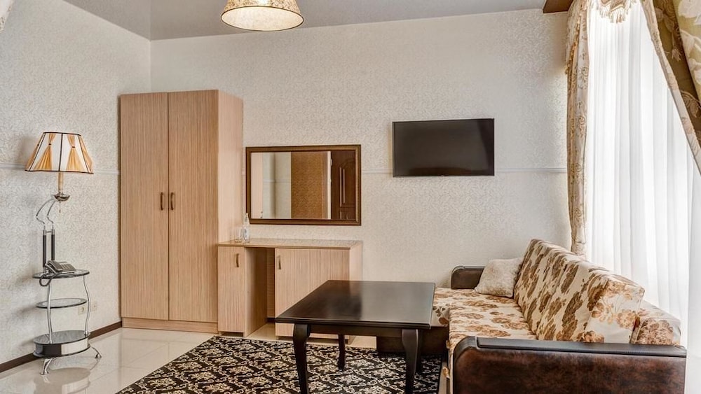 Suite, Jetted Tub photo 3