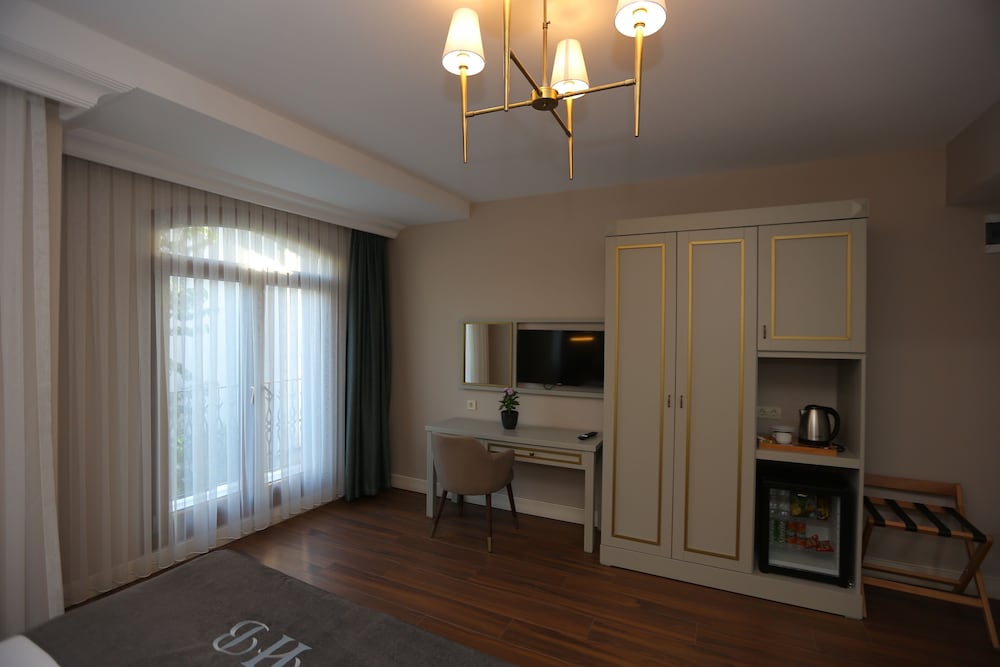 Superior Triple Room photo 2