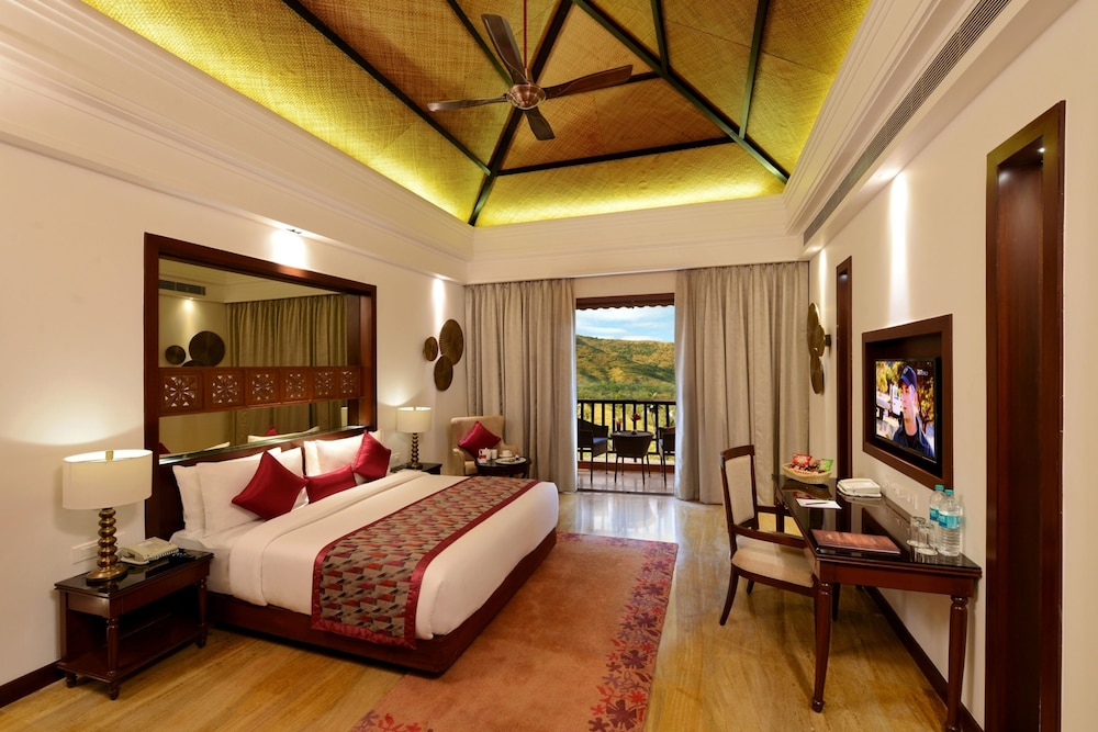 Jungle Wooden Cottage with Jacuzzi photo 3