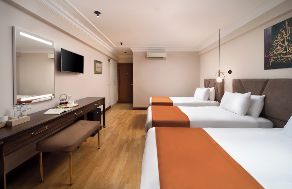 Standard Triple Room, 3 Twin Beds photo 1