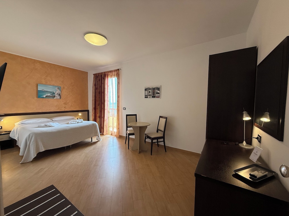 Exclusive Room