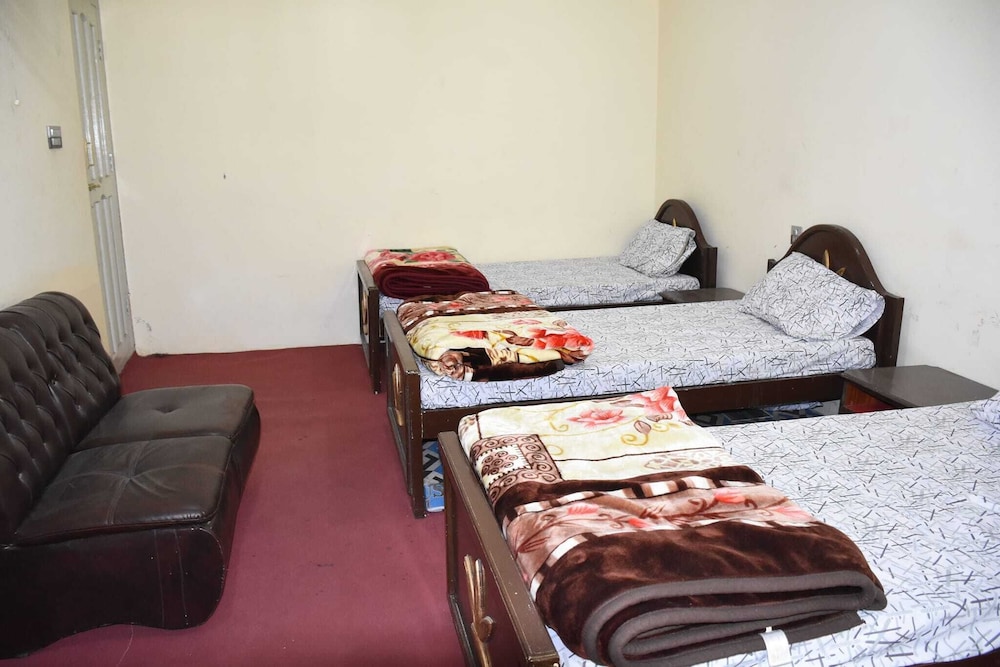 Standard Triple Room - Photo 2