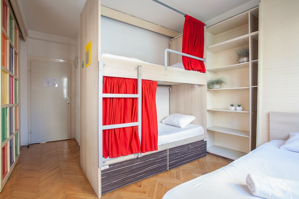 Superior Shared Dormitory, Multiple Beds, Shared Bathroom photo 3
