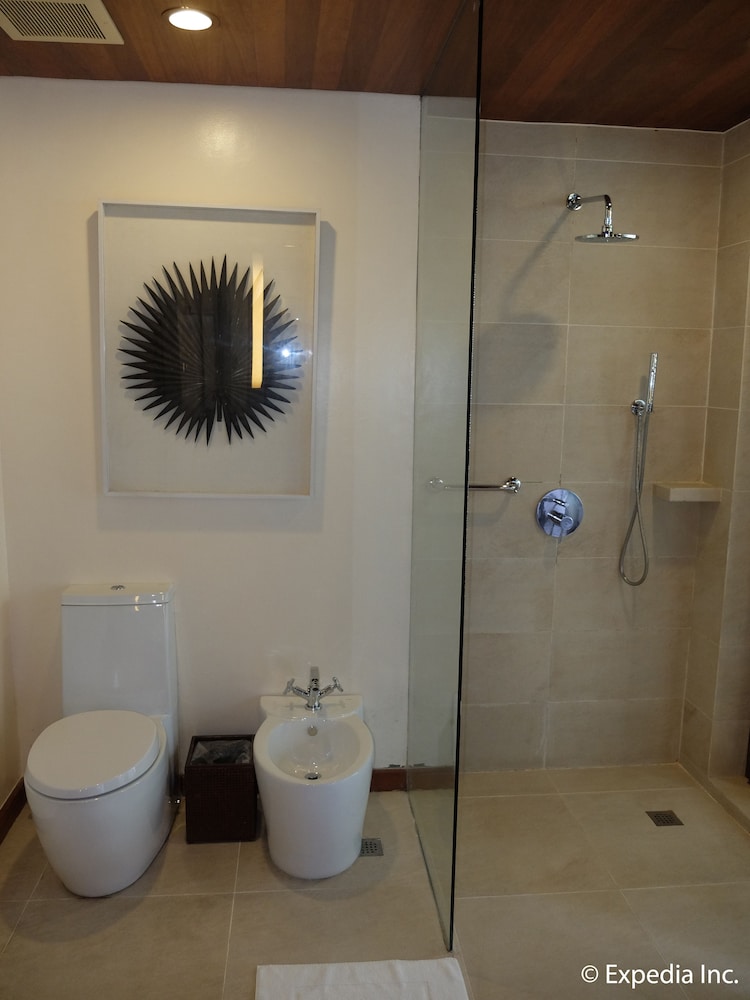 Premier Suite King - Photo 9