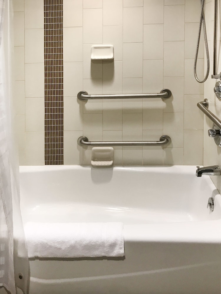 Room, Multiple Beds, Accessible photo 3
