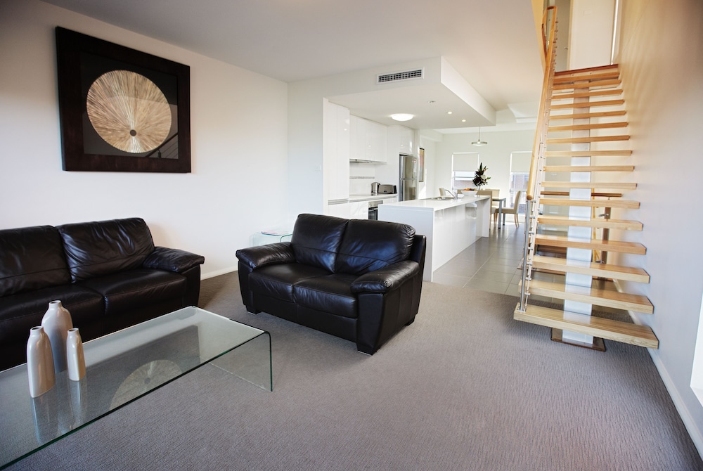 Executive Apartment, 3 Bedrooms, Kitchen, City View photo 1