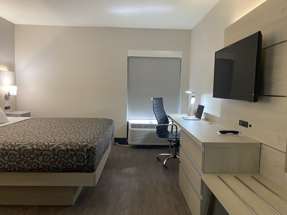 Suite, 2 Queen Beds, Non Smoking - Photo 4