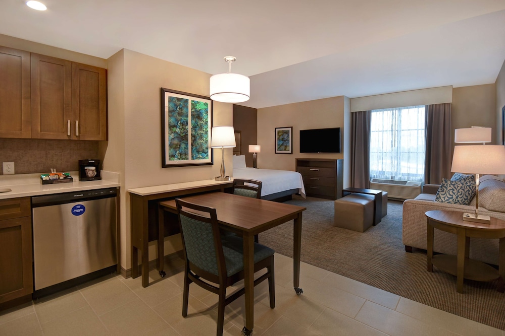 Homewood Suites by Hilton Orlando at FLAMINGO CROSSINGS Town Center - Photo 70