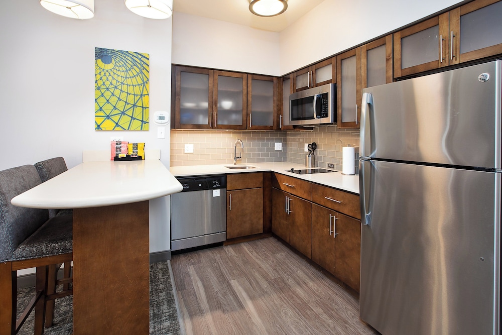 Suite, 1 Bedroom, Accessible, Kitchen (Communications, Mobility, Access Tub) photo 2
