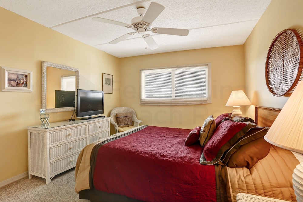 Condo, 2 Bedrooms photo 1