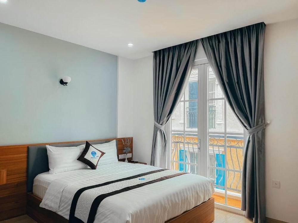 Deluxe Double Room, Balcony, Courtyard View