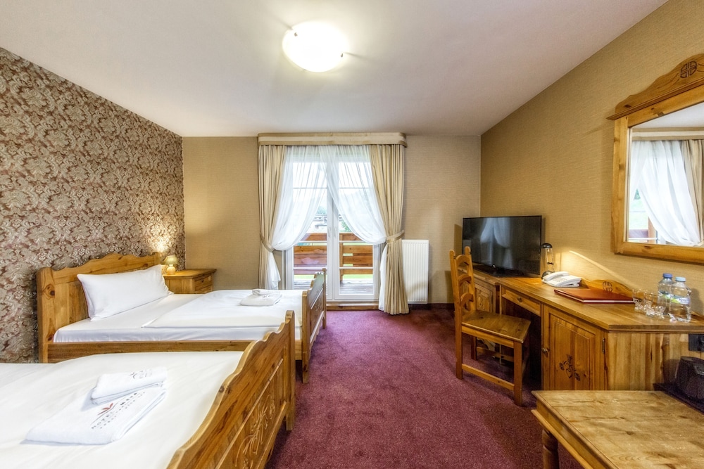 Standard Double or Twin Room photo 3