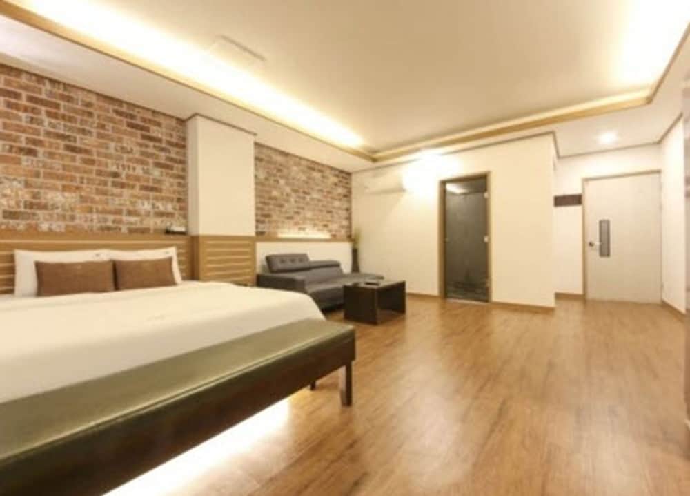 Superior Room (No Breakfast on Weekend&Holiday) photo 2