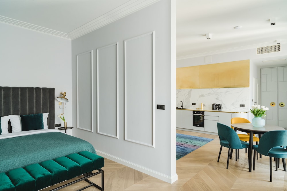 Superior Apartment, 1 Queen Bed with Sofa bed, Non Smoking, Courtyard View (Sawa) photo 1