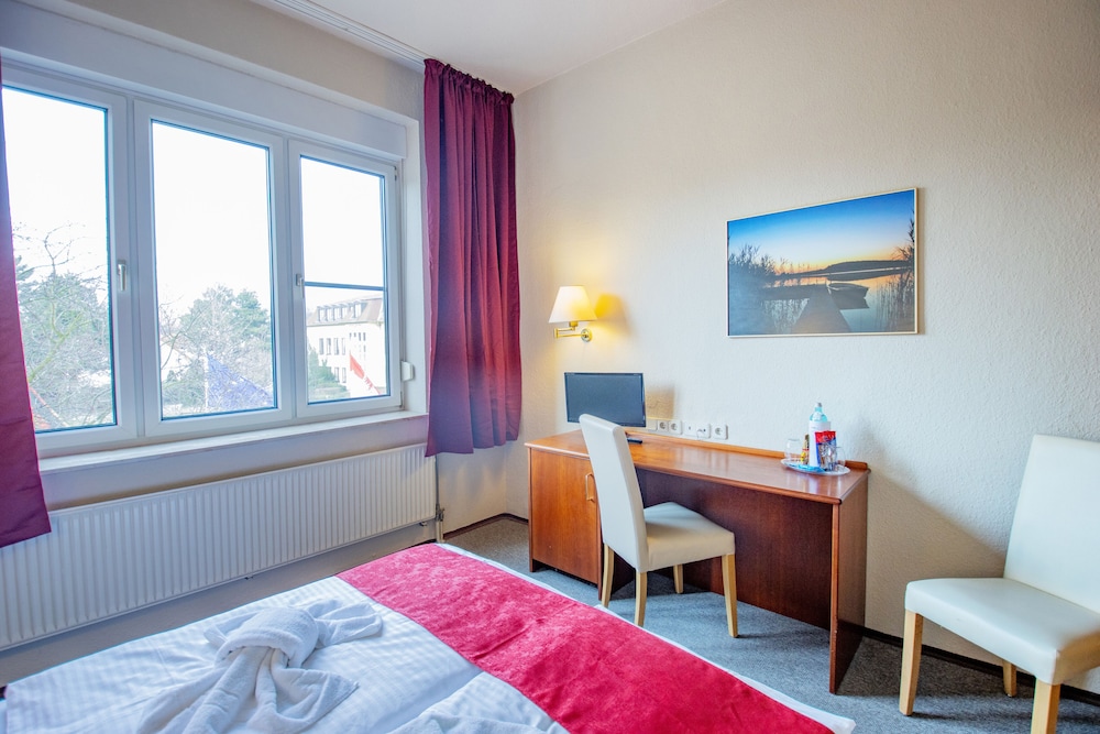 Economy Double Room photo 3
