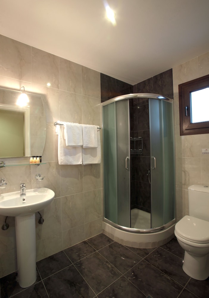 Standard Room photo 3