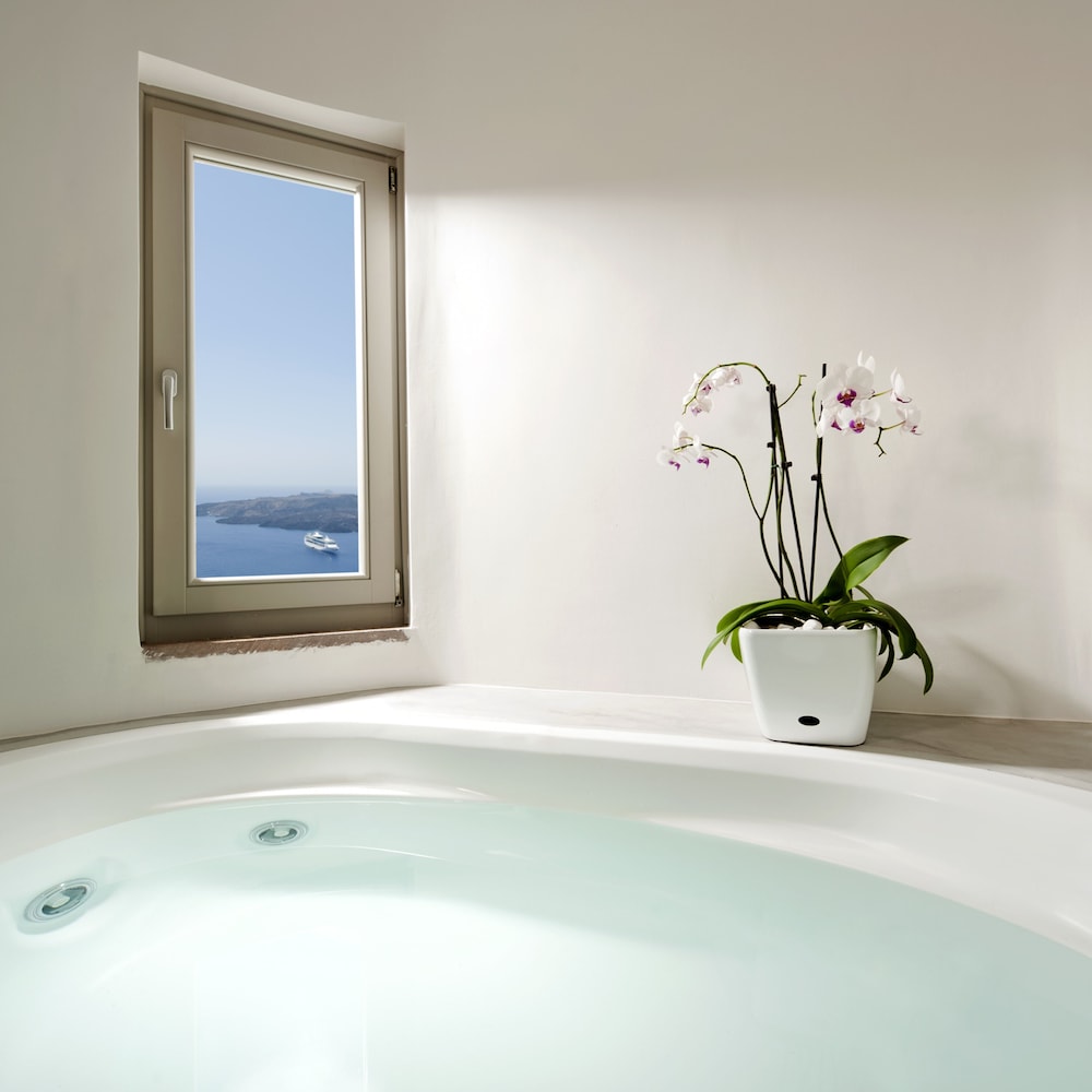 Suite, Jetted Tub, Sea View (Petit) - Photo 32